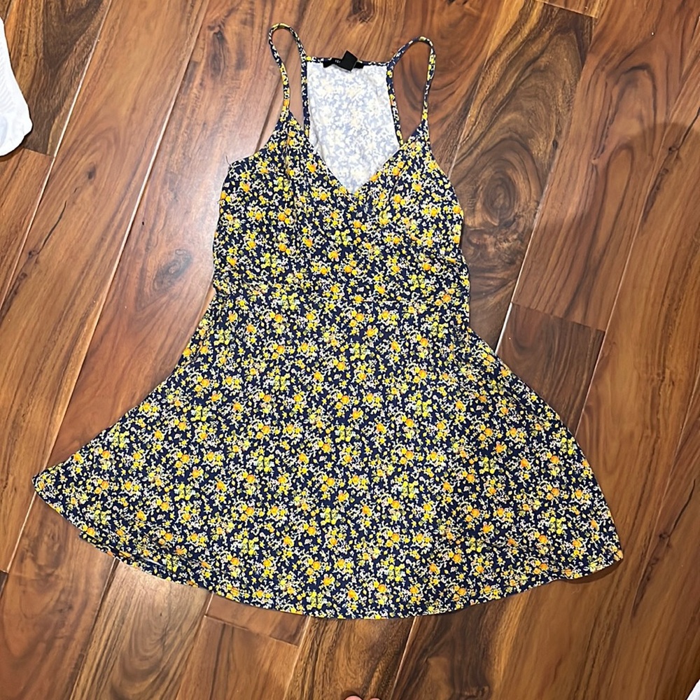 Ditsy Flower Dress with Cross-neck